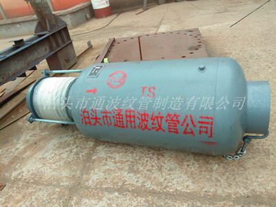 旁通壓力平衡式波紋管補償器結(jié)構(gòu)