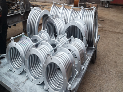 造成熱風(fēng)管道波紋管補(bǔ)償器失效原因